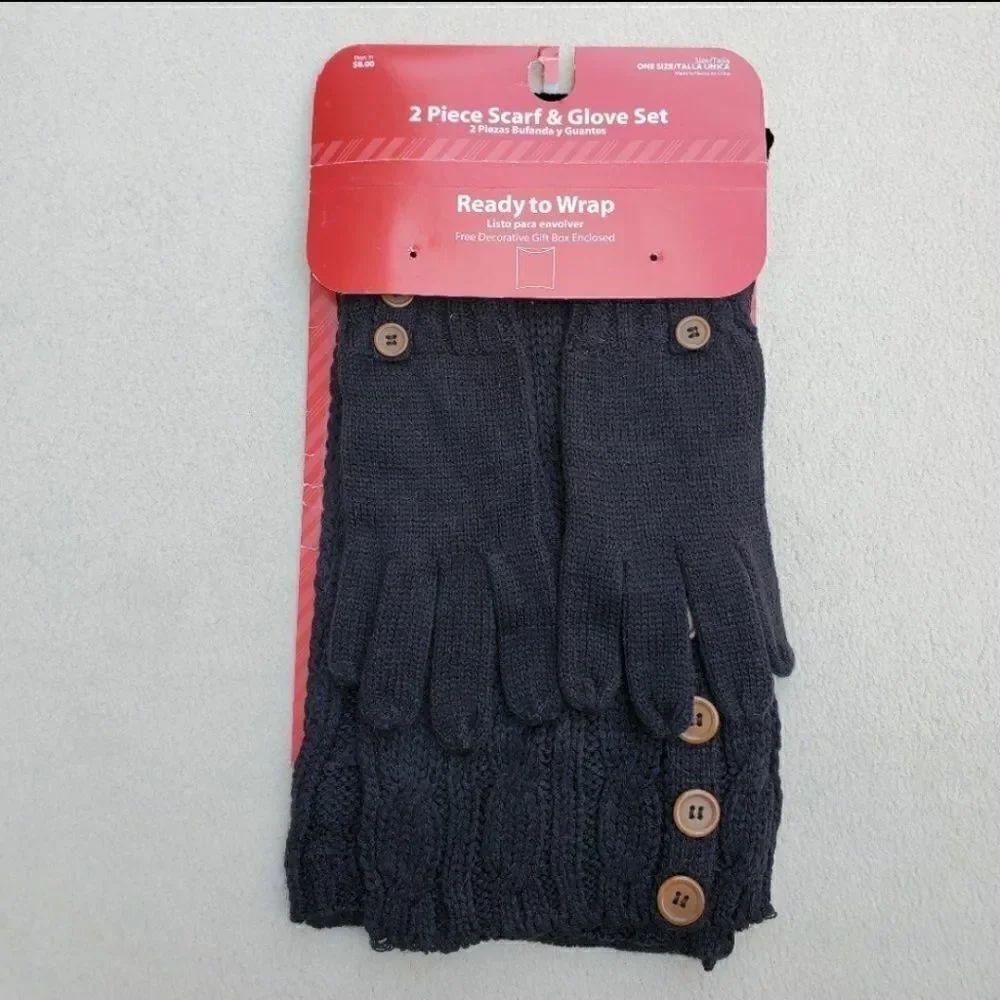 NWT 2 Piece Knit Scarf and Gloves Set